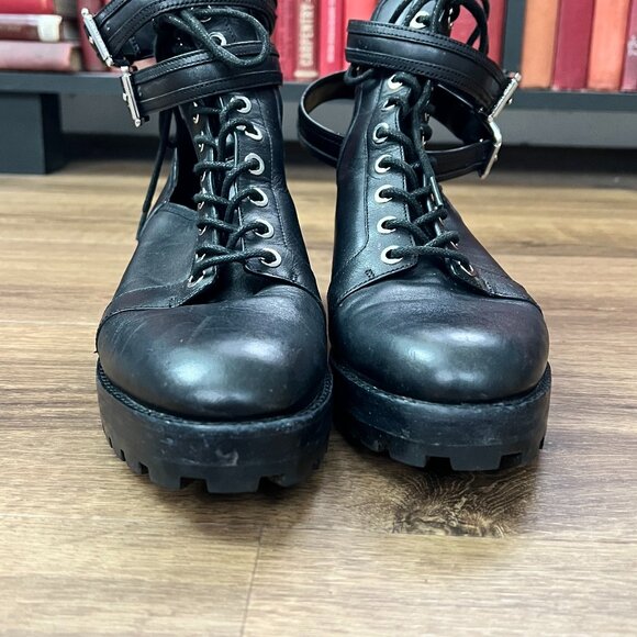 Michael Kors Bensen Cut-Out Buckle Leather Combat Goth Boots Sz 8 - Picture 6 of 12